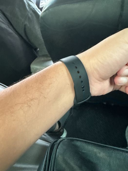 Apple Iwatch 10.46 yangi