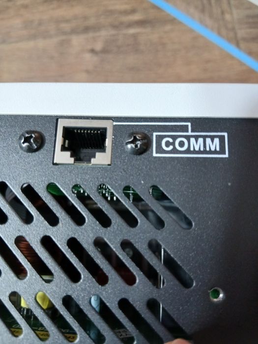 Vând INVERTOR Hibrid Easun Isolar SMH-II-3.2K  3,2KV/3000W