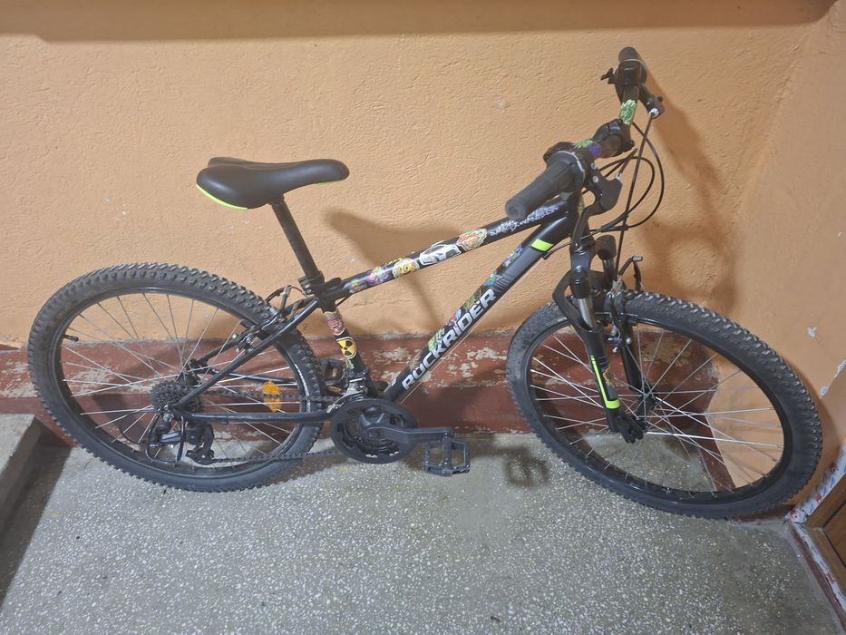 Bicicleta rockrider  cu roți de 24 de inch pret negociabil