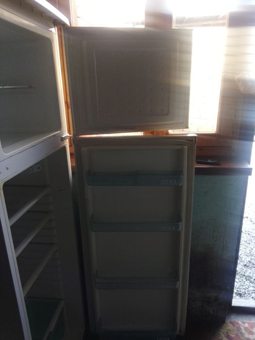 Холодильник Артель б/у