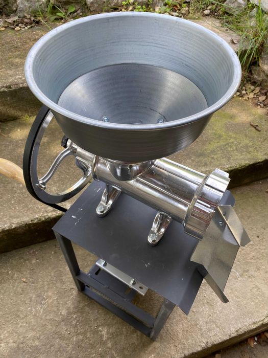 Masina tocat carne aluminiu profesionala 699 lei