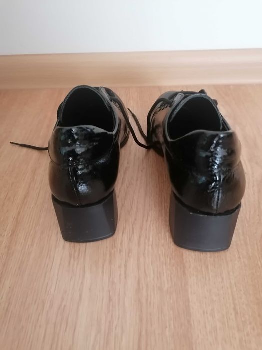 Обувки от естествена кожа