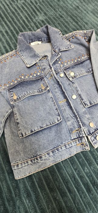 Продам новую костюмчик. Турция Жинсовка