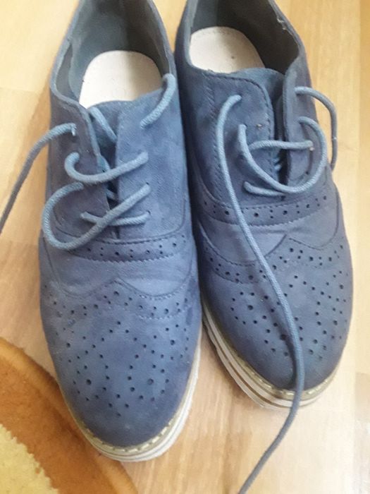 Adidas  nr39 in condei de buna