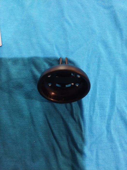 Часовник за автомобили и капачки за вентили с логото на vw