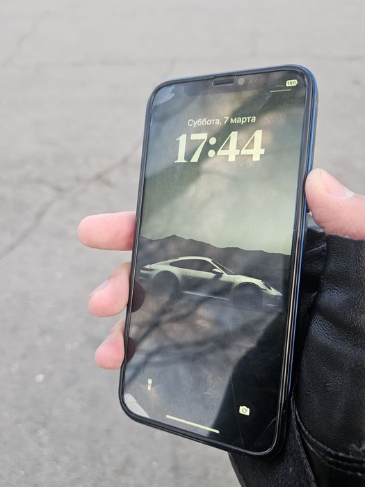 Айфон 12        .