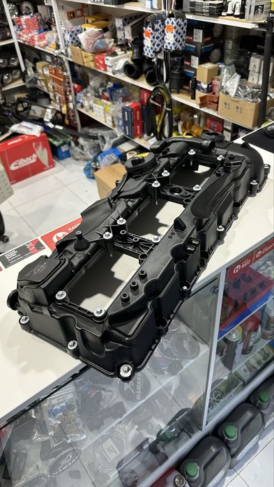 Крышка клапанов N55