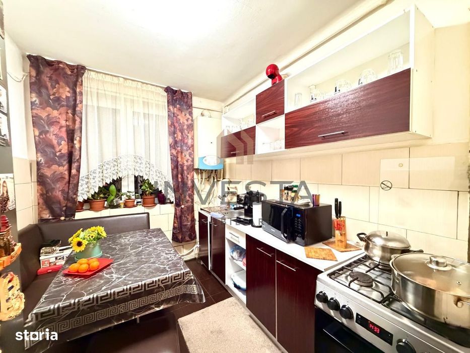 Apartament cu 2 camere decomandat, Centru, zona Piata Abator!