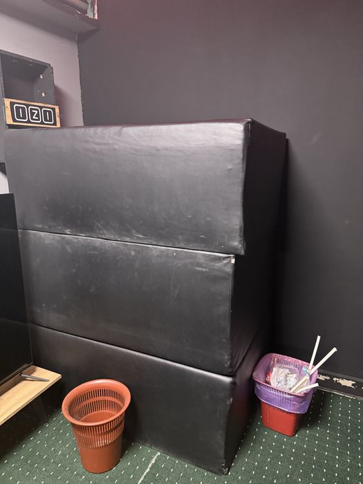 Срочно продаи диваны