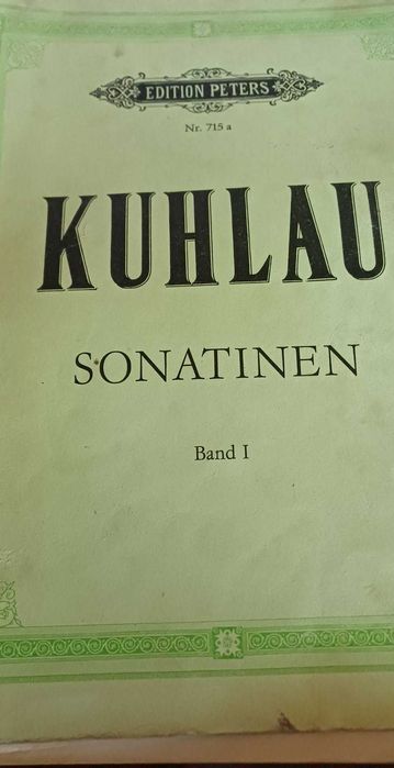 Учебници за пиано и солфеж