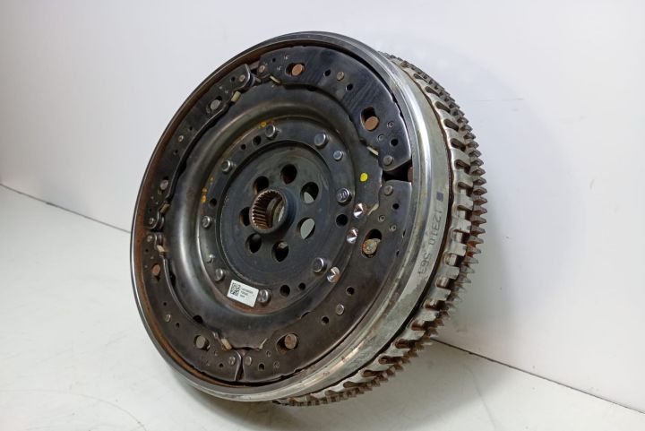 Volanta cutie automata 123105630R Renault Kadjar prima generatie (fac