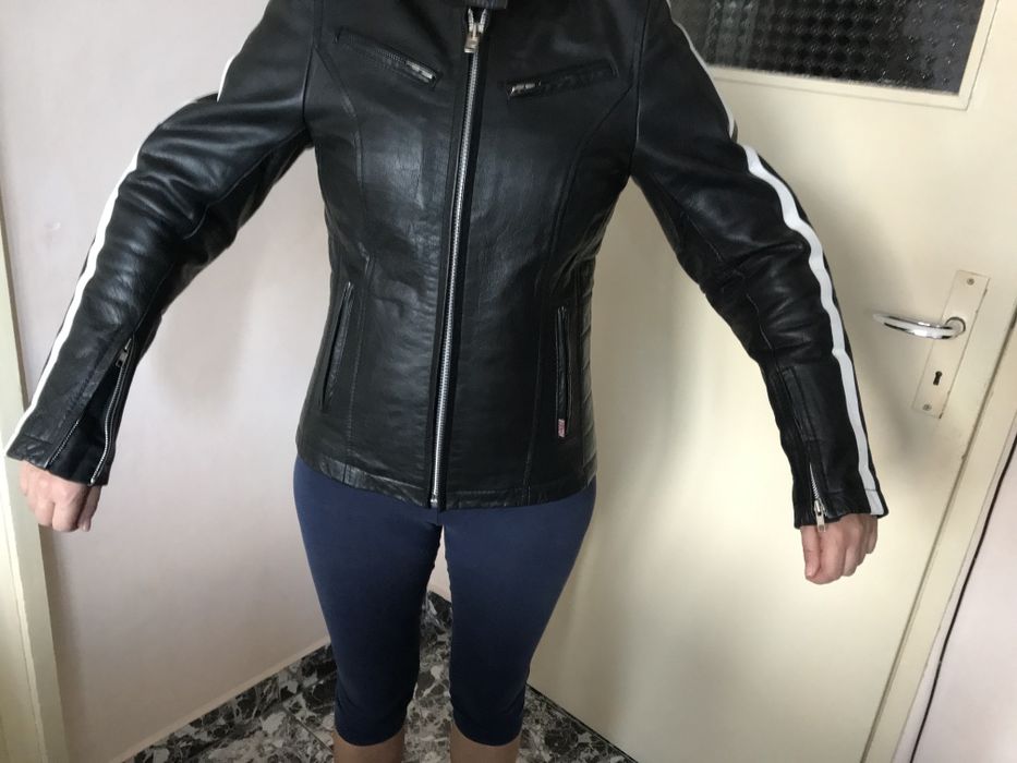Дамско яке за мотоциклет