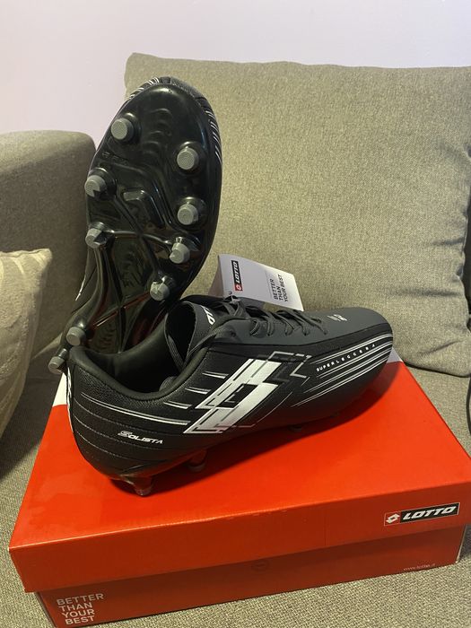 Мъжки футболни бутонки 43 номер нови