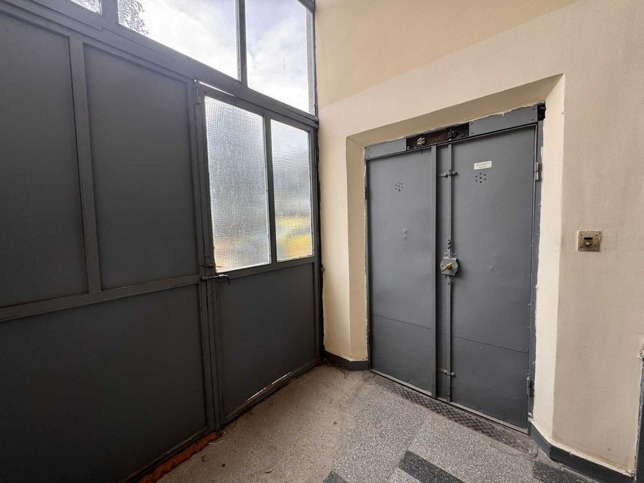 Продава се Промишлена сграда в Русе, Родина 1 - 70 кв.м за 885 €/кв.м - Снимка #6