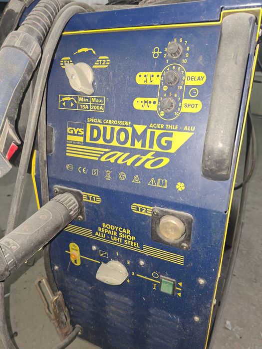 Продавам професионален MIG/MAG заваръчен апарат GYS DUOMIG AUTO + GYSP