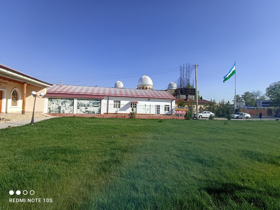 Юкори Чирчик тумани Янгибозор марказида безнес ёки яшаш учун уй