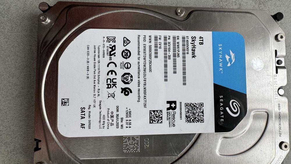 Vand HDD 4TB pentru calculator NVR , desktop . 100% sanatate .