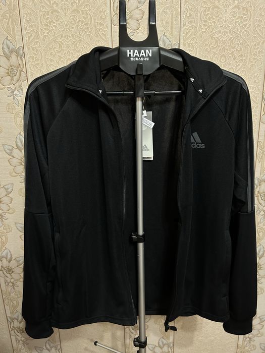 Фирменый спортивный костюм Adidas