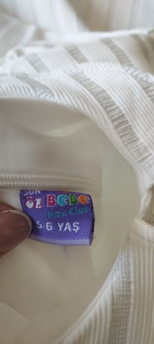 Продам платья на девочку