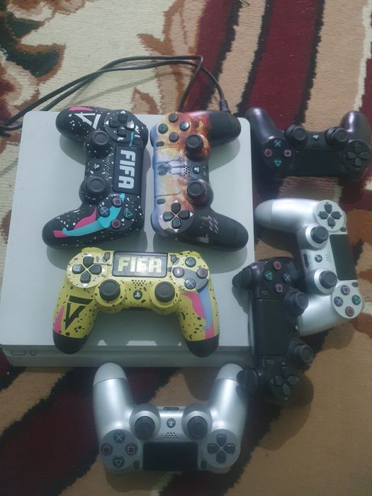 Плейстейшин 4 сотилади