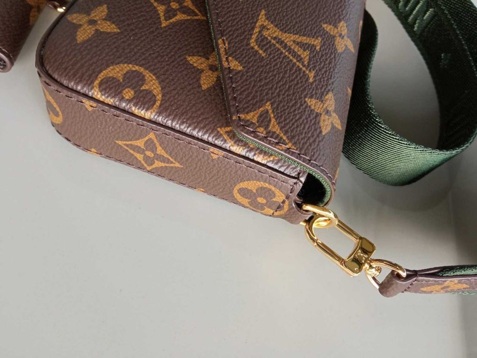 LOUIS VUITTON Дамска чанта през рамо мини Pochette Монограм