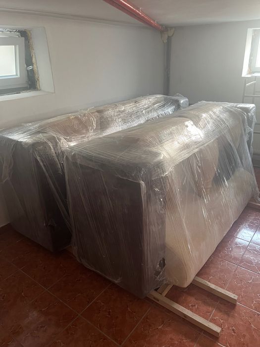 Vând set 2 canapele una extesibilă + un fotoliu.