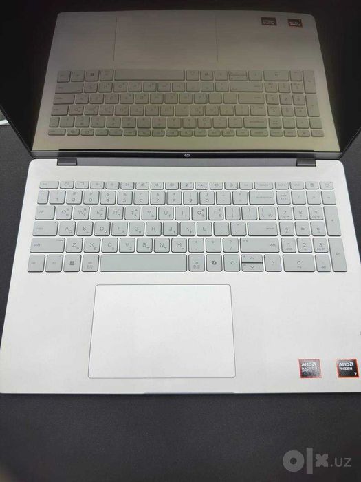 Noutbuk Hp Omnibook 5 AMD Ryzen 7 250 APU 16/512GB 16.0" OLED  2K