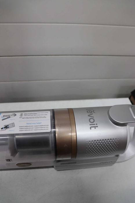 Прахосмукачка с батерии Levoit LVAC 200 Gold, до 75 м², против заплитане