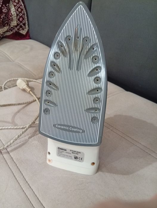 Продам утюг, в хорошем состоянии.