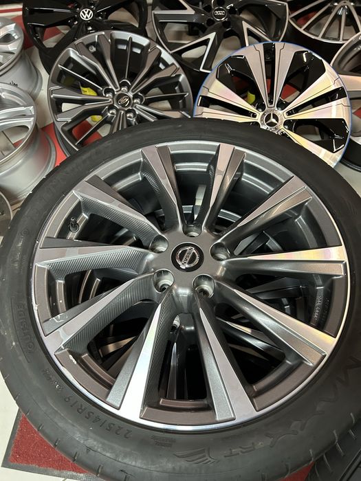 Джанти с Гуми 19 Цола 5х114.3 Nissan Qashqai Juke Renault Гуми 225/45/19 Dunlop