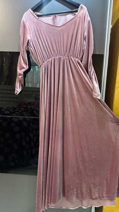 Офицялна Рокля носена веднъж