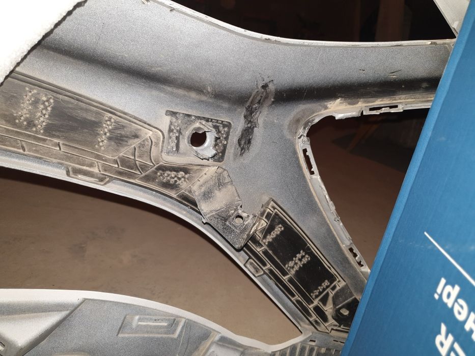 Malibu 2 oldi bamper Primier