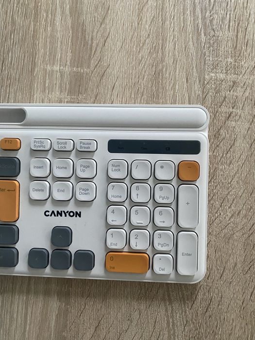 Безжична Клавиатура Canyon CNS-HKBW03BG + Гаранция