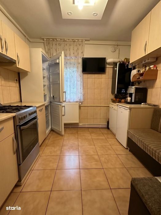 Apartament cu balcon și aer condiționat, 4 camere