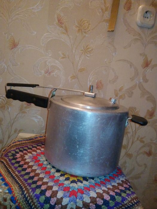 Продам Скороварку на 6 литров