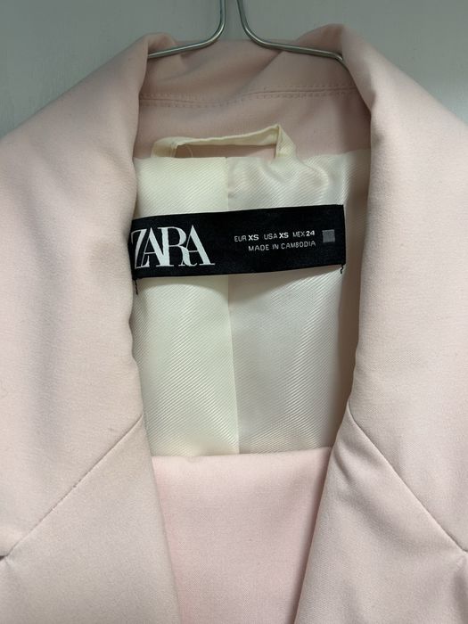 Розов костюм Zara