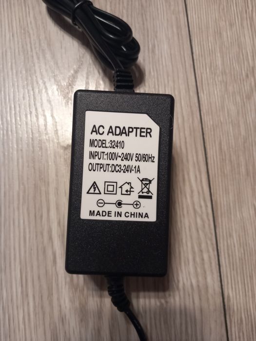 Vand Adaptor/Alimentator Reglabil 3-24 V AC/DC 32410