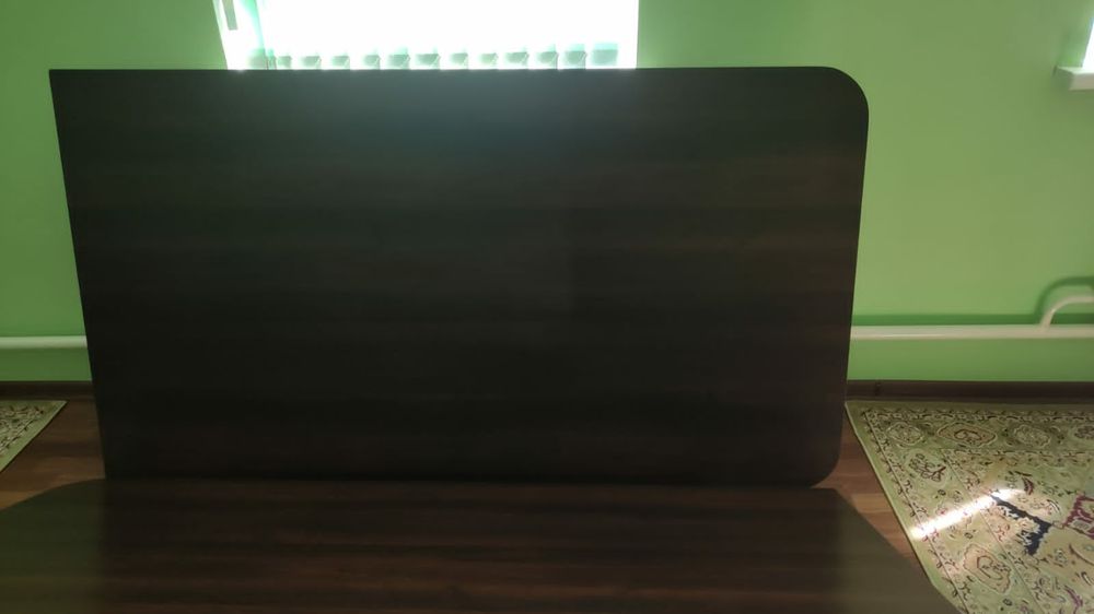 С т о л  сатылады