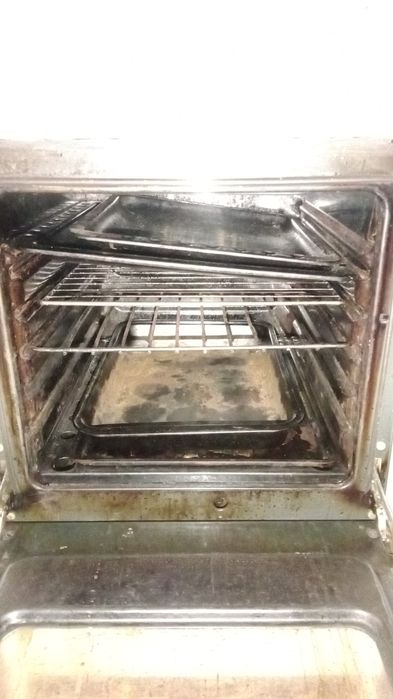 Продаю газовую плиту