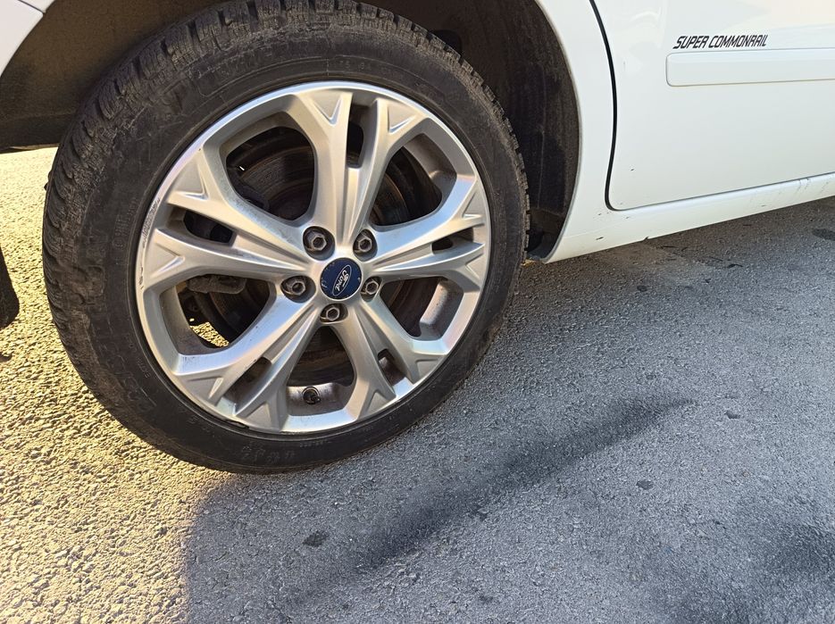 Продавам Ford s-max