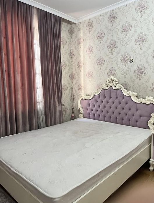 Двухспальной кровать