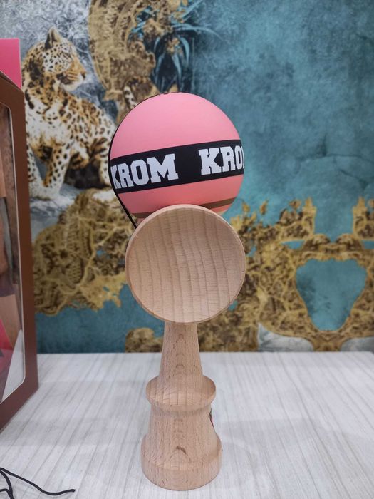 Krom strogo napolitan roz