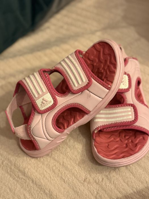 Sandale sport Adidas marimea 33