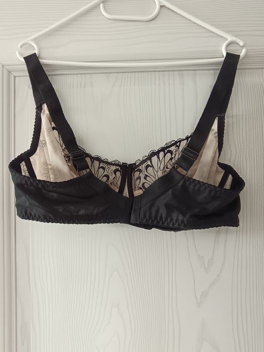 Vând sutien dantelă