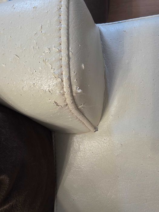 Подарявам холен диван