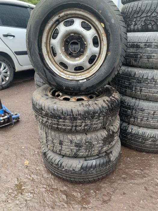 Продам резину с дисками 175/70/13
