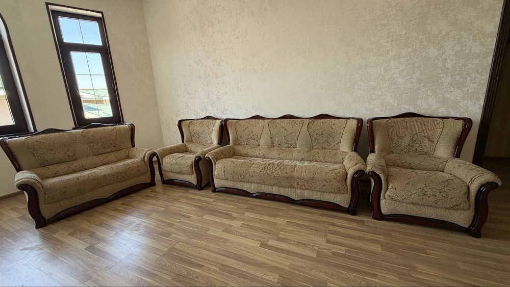 Мягкая мебель из 4 предмета
