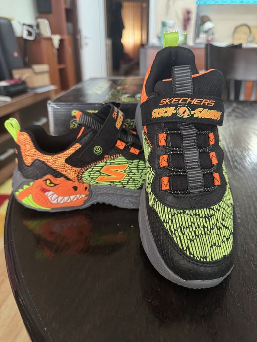 НОВИ!!!Детски Маратонки Skechers Dino lights N 37
