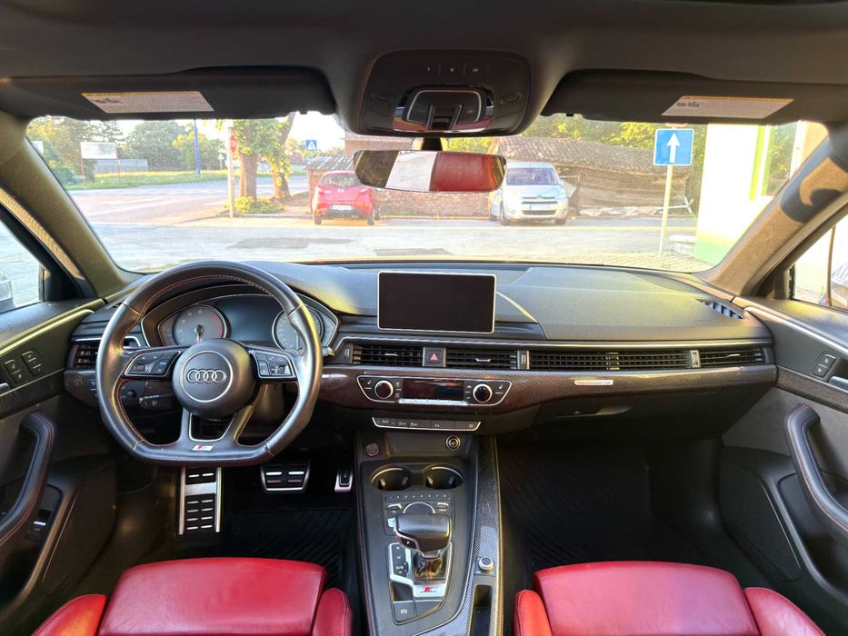 AUDI A4 S4 B9 3.0TFSI На Части