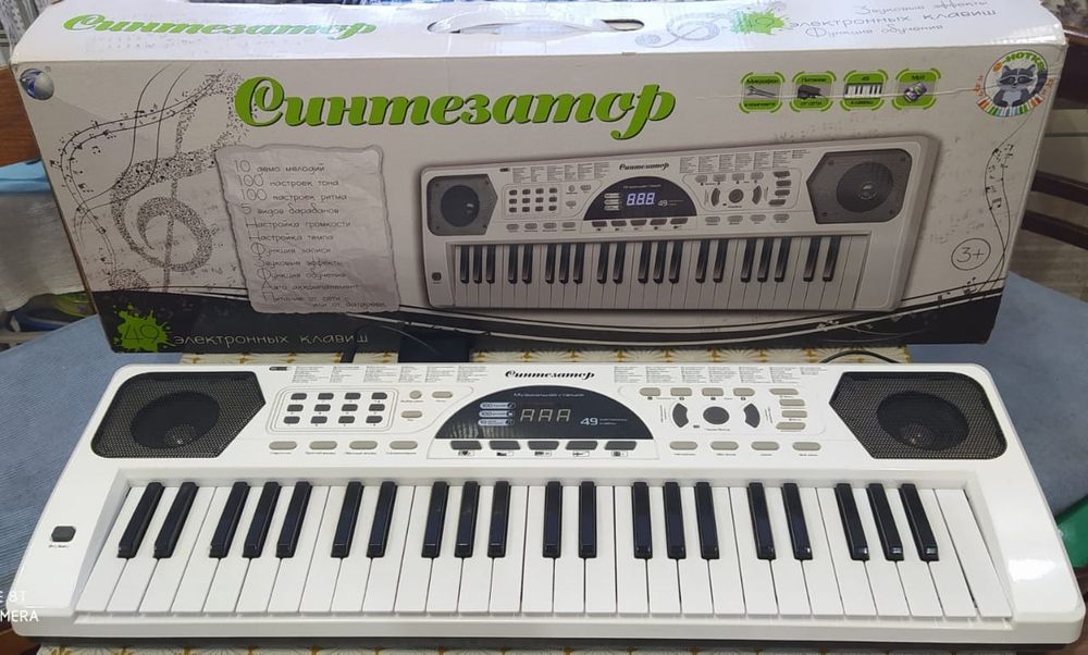 Продам синтезатор